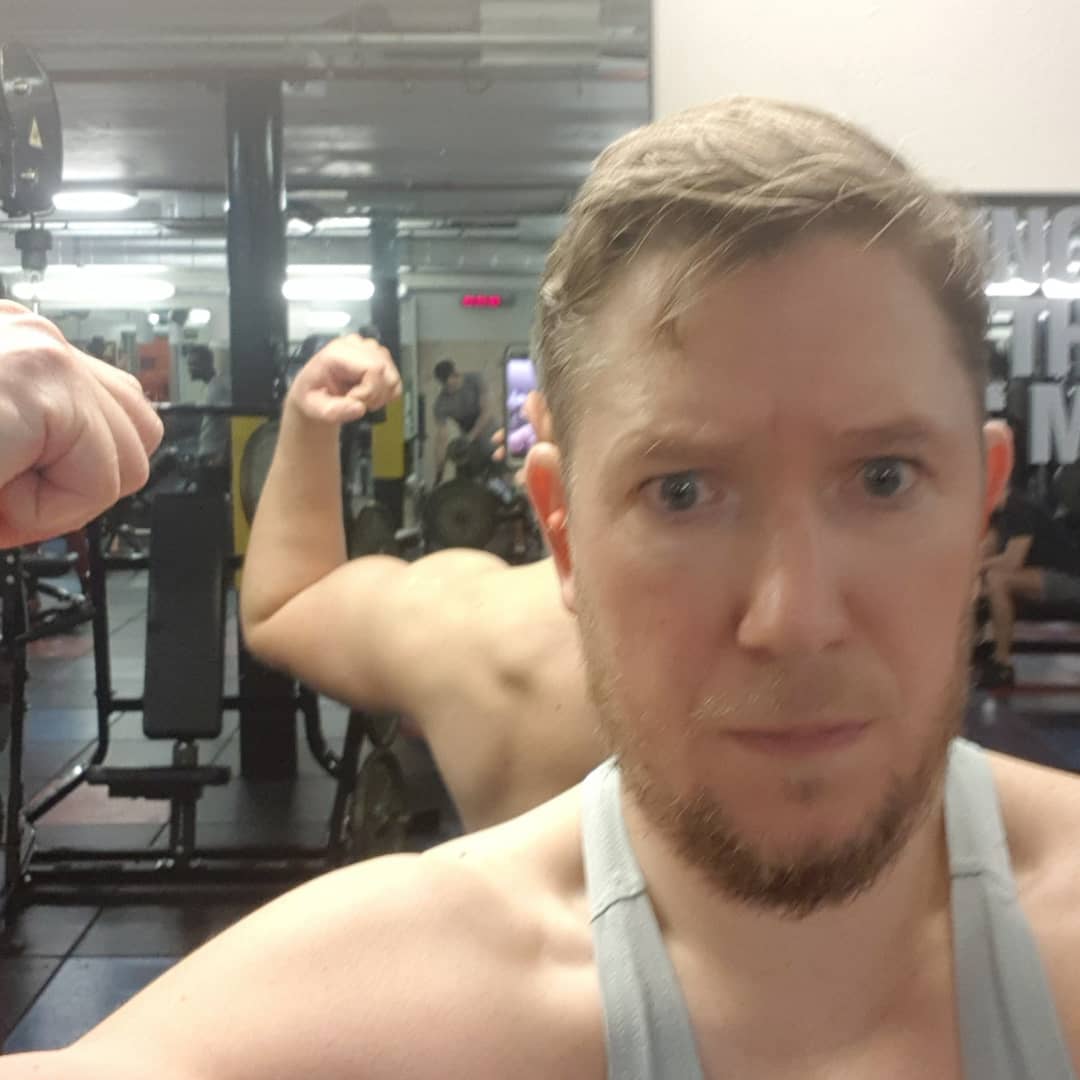GavinWi79234383's tweet photo. Back to it after couple days away. Pretty good #back and #biceps workout, feeling big and #pumped 💪💪💪 I will get thick and wide! 
#Gymbox #GymboxBank #bodybuılding #muscles #growtime #GrowingWings #projectmutate #operationgetwide #biggerisbetter #bigbiceps #latspread💪🏾 https://t.co/Kta1eRdJYf