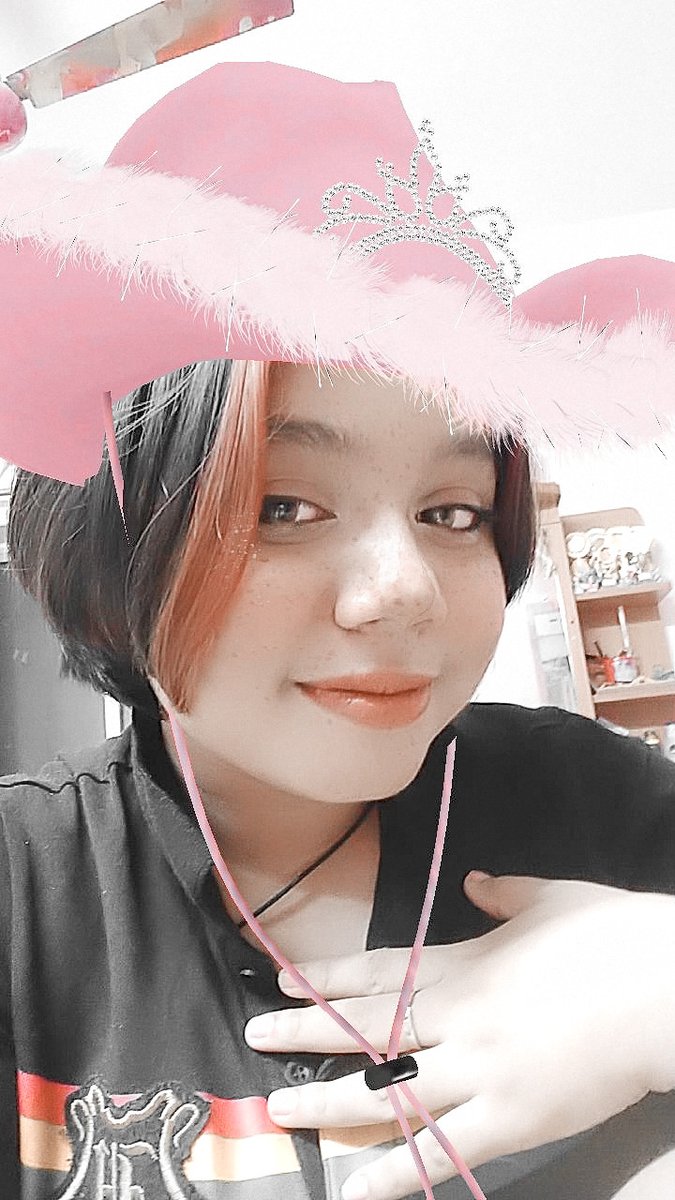 nicoleluhvs's tweet photo. ITS NLSD ‼️‼️
ANDDD COLIE'S BDAY 🥳🥳
#NicoleLaenoSelcaDay #OurGemNicoleDay 
#CEGmember https://t.co/G60vGd6KID