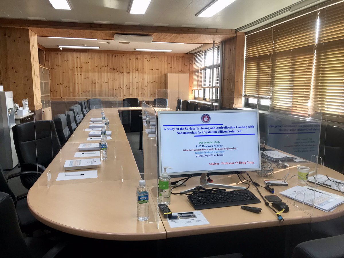 Debkumarshah's tweet image. एक चोटीमा बुझ्दैन कि क्या हो ? उही कुरा तिन-तिन चोटी प्रस्तुति गर्न लगाए डामनाहरुले ! #Successfully_defended_PhD_thesis #Photovoltaic #Solar_Cell #Engineering