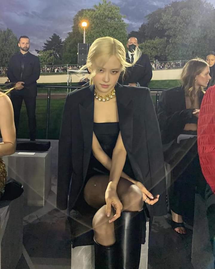 Puyy51's tweet photo. Vì Rosé cố lên 💪
#MAMAVOTE #rosé https://t.co/oX9FMWjuId