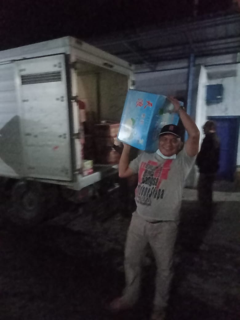 PasebanM's tweet photo. semoga sedikit meringankan beban saudara2 yg terkena erupsi gunung Semeru,, Paseban Majapahit mendistribusikan bantuan ke desa sumber mujur lumajang , bersama simpul maiyah mentari fajar lumajang. 
Hasbullah wanikmal Wakil 
Tiada daya dan kekuatan selain Alloh Maha segala2nya. https://t.co/1E4O6vYpVy