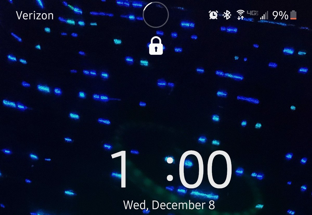 Geeky121's tweet photo. @SamsungMobileUS Hey, I am using a Samsung Note 10+ and 1:00 am on my lock screen is formatted incorrectly since the most recent update. Just a heads up https://t.co/4nU9mPwobO