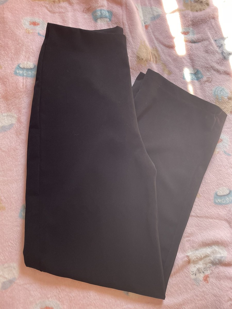vvivie_err's tweet photo. กางเกงใส่แล้วผอมมาก 
100฿ รวมส่ง
Size:เอว 27 สพ38

#ส่งต่อเสื้อผ้า #ส่งต่อเสื้อผ้ามือสอง #ส่งต่อเสื้อผ้ามือสองสภาพดี #เสื้อผ้าสไตล์เกาหลี #เสื้อผ้ามือสอง #ส่���ต่อเสื้อผ้ามือสองราคาถูก #โล๊ะตู้เสื้อผ้า https://t.co/MnTA03JeXE