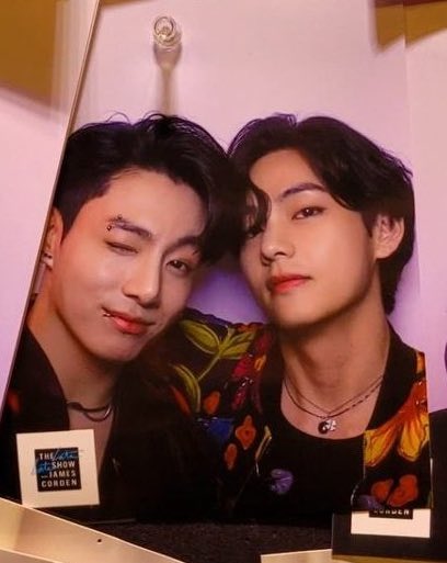 taekook tweet media