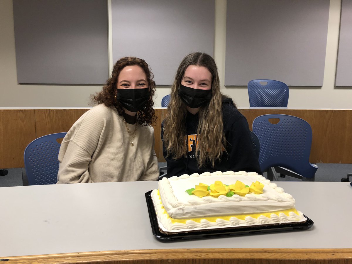 emrodev's tweet photo. Last @SuffolkJournal production night of the fall semester! We had a little cake for @ShealaghS and @GraceM123456 who will be abroad next semester! Thank you guys for all you do! https://t.co/2KVl2VQ90C