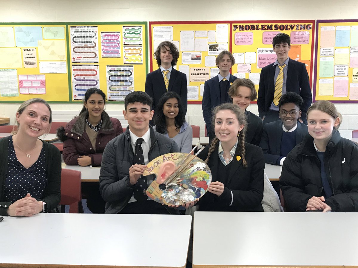 PatesHouses's tweet photo. Huge CONGRATULATIONS to YORK House for winning House art 2021 🎨 🥇💛
There were so many amazing pieces submitted this year from painted vinyl records to origami, from cross stitch to covid inspired positivity. 
Thank you to @PatesArt for organising such a wonderful event 👩‍🎨 https://t.co/vBcVfiWI7M