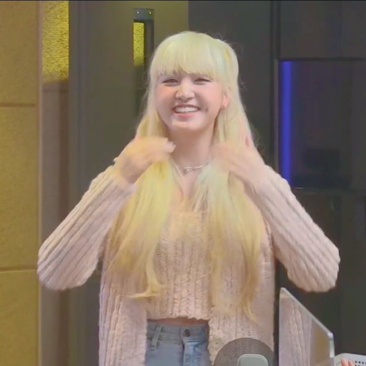 indieive's tweet photo. #LIZ #리즈 https://t.co/OGpcfwnQA5