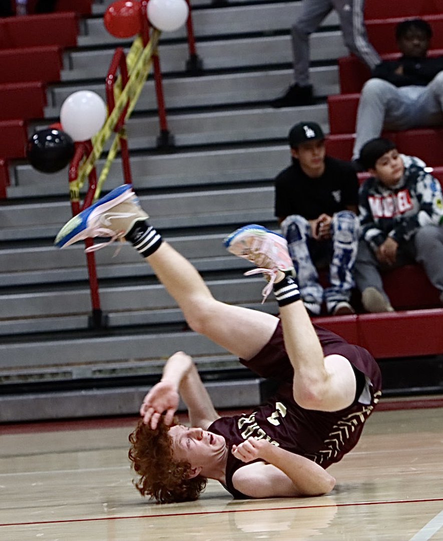 kukat224's tweet photo. @mclaneathletics @sierrapacifichs @PRiddlesprigger @PAGMETER https://t.co/oNor2groeg