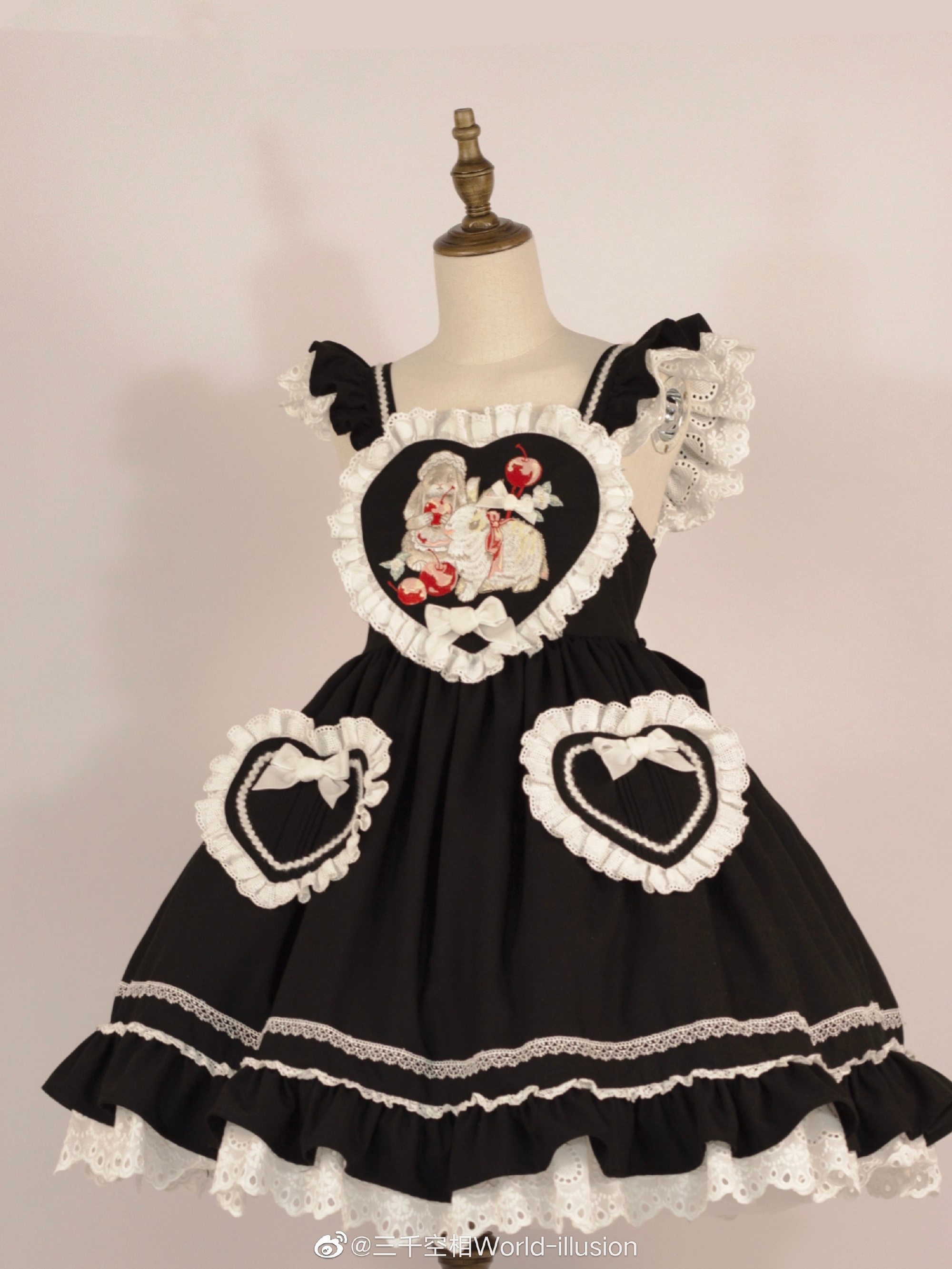 Rococo's Closet on X: 
