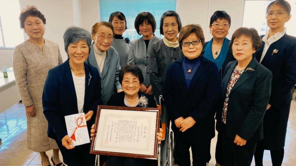 JapanGov's tweet image. #WonderWomanWednesday: MATSUZAKI Atsuko, 95, has blended #CulinaryScience w/ tradition for over 70 yrs. The Univ. of Kochi professor emeritus, known for dishes like pressed #MackerelSushi, strives to pass on #Kochi #FoodCulture.
#RegionalRevitalization