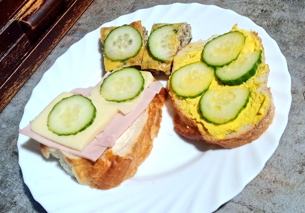 nico_patrascu's tweet photo. #breakfast #preparefornewday
#porkham #fruittea #cheesecream #eggpastewithmustardandbutter
Start new day with good energy and joy!🤗🤗🤗 https://t.co/Lrb2WtI11C