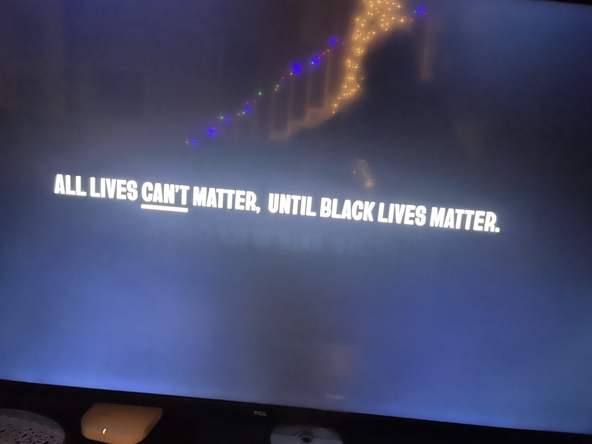 MollyLuvsUSA's tweet photo. Really, though? Don’t all lives matter ALL THE TIME??? #bmlareracists #dontbebrainwashed #Washedinthebloodofhate https://t.co/jyqG1fezyD