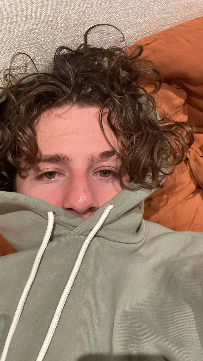 charlieputh's tweet photo. Hey https://t.co/ug4FRlP5Ur