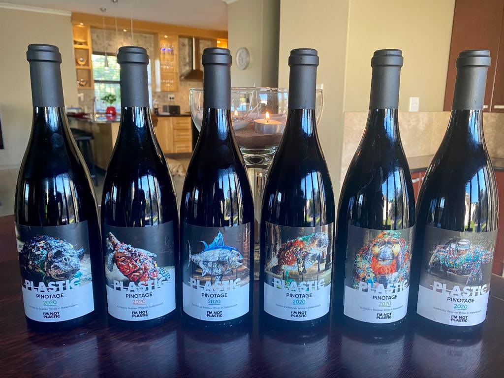 RobbieKruse's tweet photo. Proud moment for us at @im_not_plastic_ ๐ค
@beeslaarwine ๐ท Pinotage. The journey continues #ImNotPlastic https://t.co/b4UJRdhlrv