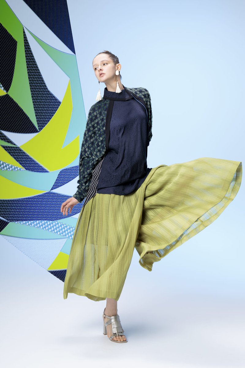 「ソマルタ（SOMARTA）」の2022年春夏コレクション。
fashionsnap.com/collection/som…