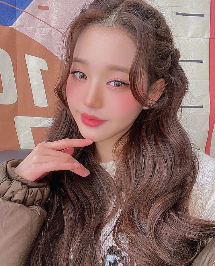 indieive's tweet photo. #WONYOUNG #LIZ #LEESEO https://t.co/HNihD3v6hC