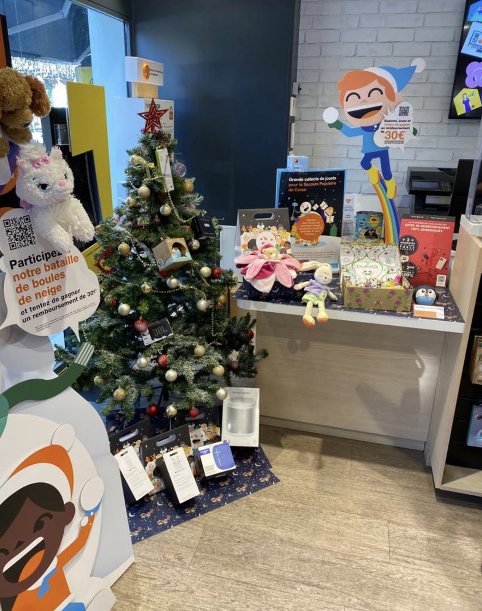 OrangeCorse's tweet photo. C’est parti pour la collecte de jouets @SecoursPop 💙
Faites plaisir aux enfants pour Noël en déposant vos jouets livres et peluches aujourd’hui et demain dans toutes vos boutiques @orange en Corse et tentez de gagner un smartphone en participant à notre tombola spéciale 🎅🏻🎄🎁 https://t.co/GoxRUCdeAp