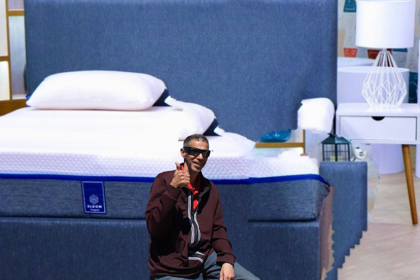 Maradalona's tweet photo. @expressoshow I always position myself on the side which help with airways to stay open and reduce snoring #SloomSleep https://t.co/VVKtat7iOO