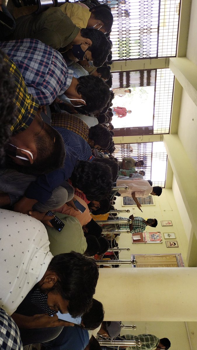 KannaJay's tweet photo. #SaveKUCET 
@KTRoffice 
@KTRTRS 
@DrTamilisaiGuv 
We! The KU students protesting from 3 days for changing (civil and IT) to regular courses .But there Is no response from the VC and other Officials in KUCET. So please consider our problem.... ✊✊✊✊✊ https://t.co/DHevfOM5g7