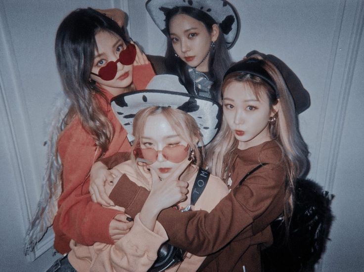 caffebrews's tweet photo. club 485 🍸

an aeskz one shot au ft 1tzy. 

❝ wherein the best way to behave is to not to. 

#aeskz #pakids #au https://t.co/JAstDfBg2D
