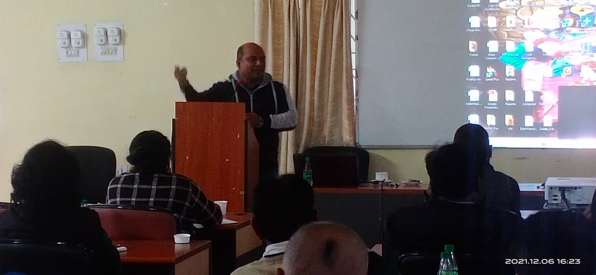 GoLocalBazar's tweet photo. #GoLocalBazar Founder &amp; Director showcasing our projects in front of KVK (Krishi Vikash Kendra) scientists of #Jharkhand. He has informed them how our #BlackWheat project is appreciated by farming community.
Birsa Agriculture University
#Export #Import #AgriMarketplace https://t.co/ain0lw5HUs