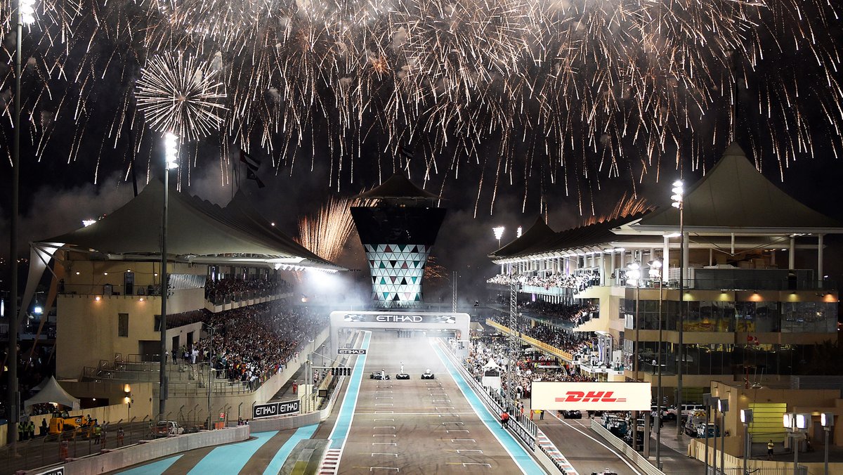 Julien_FEBREAU's tweet photo. 💥ALERTE PROGRAMME💥

C'est un #RDVauDernierVirage EXCEPTIONNEL qui vous attend ce Week-End sur @canalplus &amp; @myCANAL !

Vous n'allez rien manquer de cette incroyable course au Titre Mondial #F1 !

VENDREDI sur CANAL+ :

10h10 : F1 – FP1
13h40 : F1 – FP2
15h25 : F2 – Qualif

1/3 https://t.co/fDEaWeCLM0