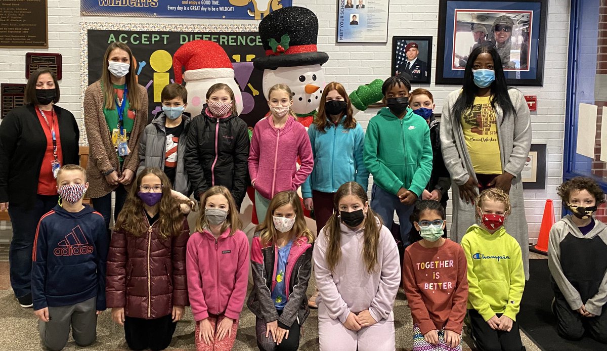 wresWildcats's tweet photo. WES Wildcat Wonders Bookclub wrapped up their first book talk today! This group had great thoughts and talks about race, discrimination, implicit bias and friendships. #TheUnsungHeroOfBirdsongUSA #BrendaWoods #4thand5thgraders #WESptaROCKs https://t.co/oxL8EJG8r3
