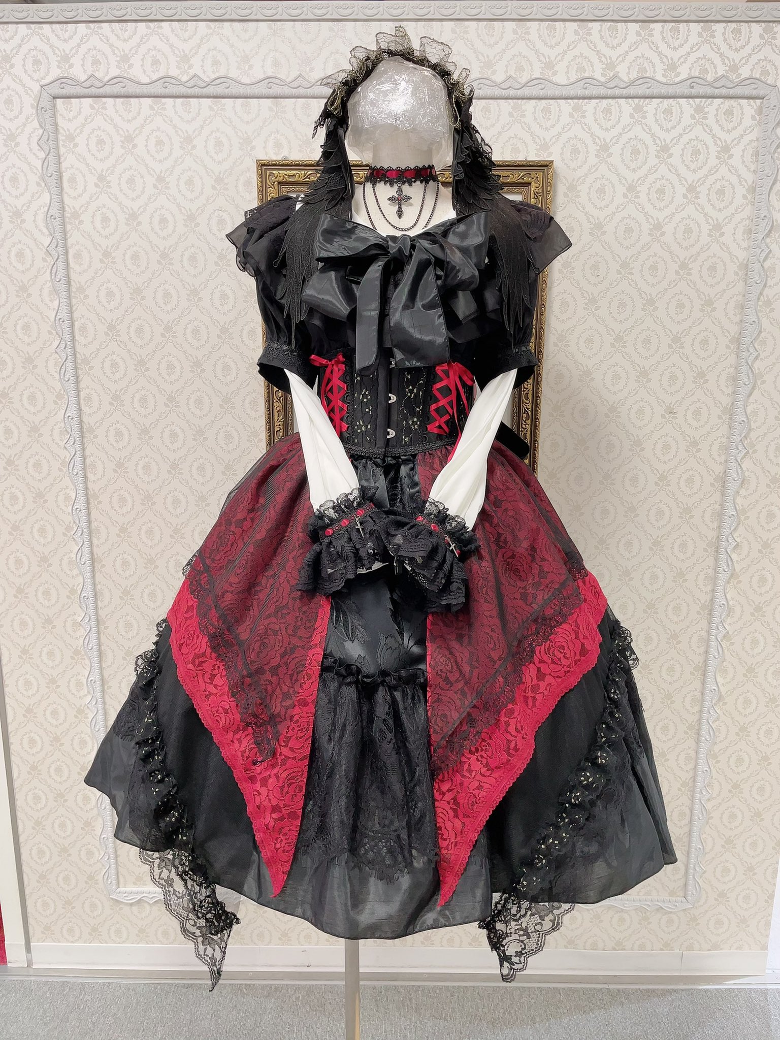 Mr Corset おすすめコーディネート ゴシックメタル風 喝采のステージ上で 圧巻のパフォーマンスをしそうな ゴシックメタルバンド衣装風に 仕上げてみました Mrcorset Gothic ゴスロリ ロリィタファッション T Co Pj8owy2rfd