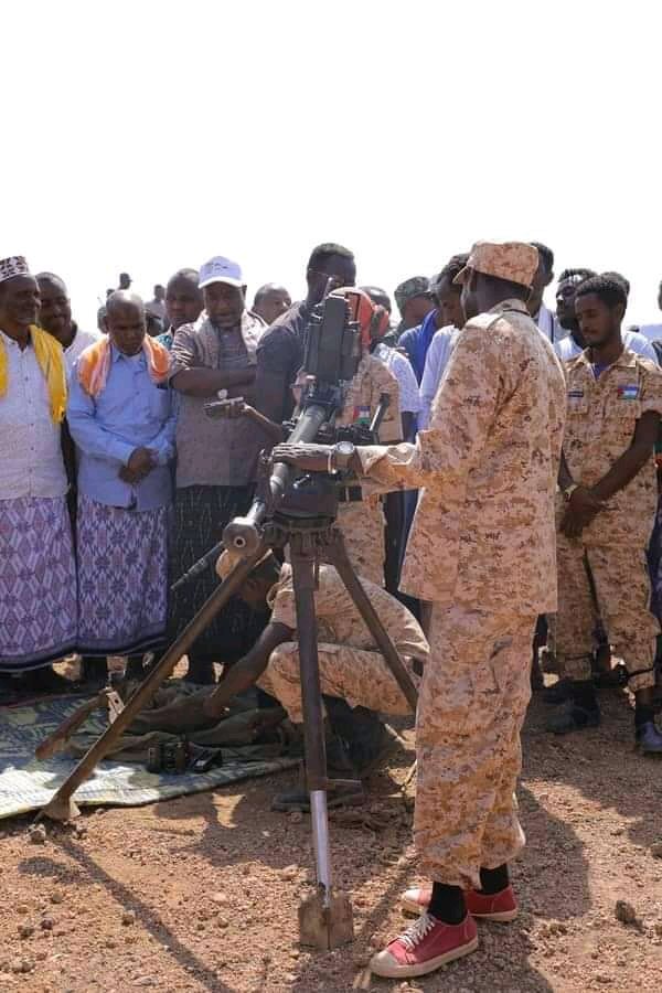 Tahir_A_Ebrahim's tweet photo. የአፋር አናብስት ተዘጋጅቷል!!!

የአፋር ክልል መንግስት የሜካናይዝድ ሃይል በትናንትናው እለት አስመርቋል ፤ከዚህ በኋላ ለኢትዮጵያ የሚያሰጋ ምድራዊ ሃይል አይኖርም። 
#EthiopiaPrevails https://t.co/BJLpUnz2Rm