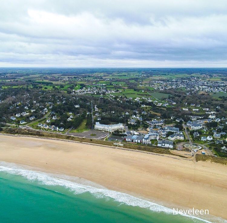 BreizhWeCan's tweet photo. 🌊 L’écume du jour 😉
#MagnifiqueBretagne #SablesdOrLesPins 

© Neveleen https://t.co/3eSDVzEv5U