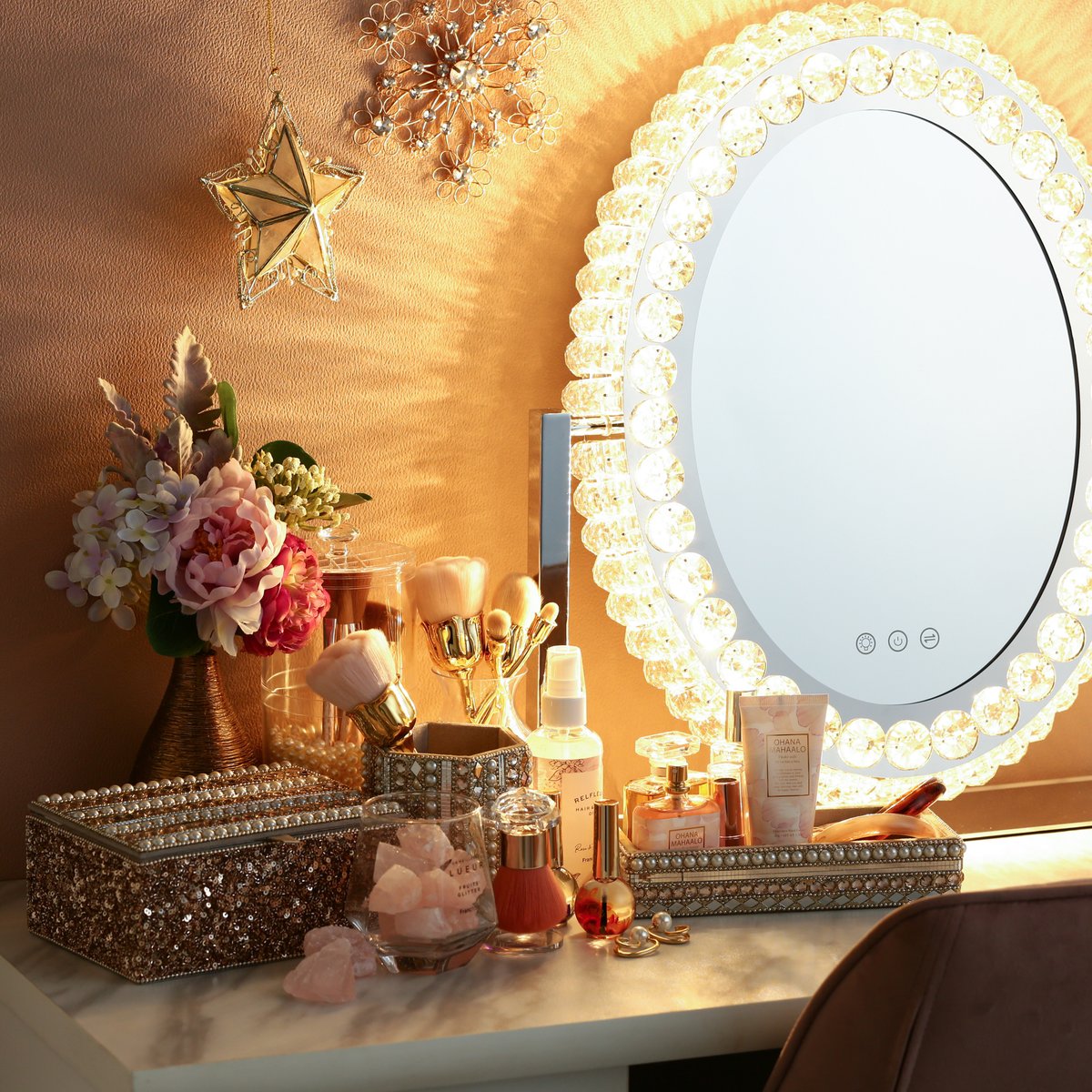 Francfranc フランフラン 公式 Francfrancのある生活 Francfrancのある生活 きらきら輝くライトが豪華で大人っぽいハリウッドミラーです きらきらの輝きとライトの光にうっとりするハリウッドミラーで毎日のメイクの時間も楽しくお過ごしください