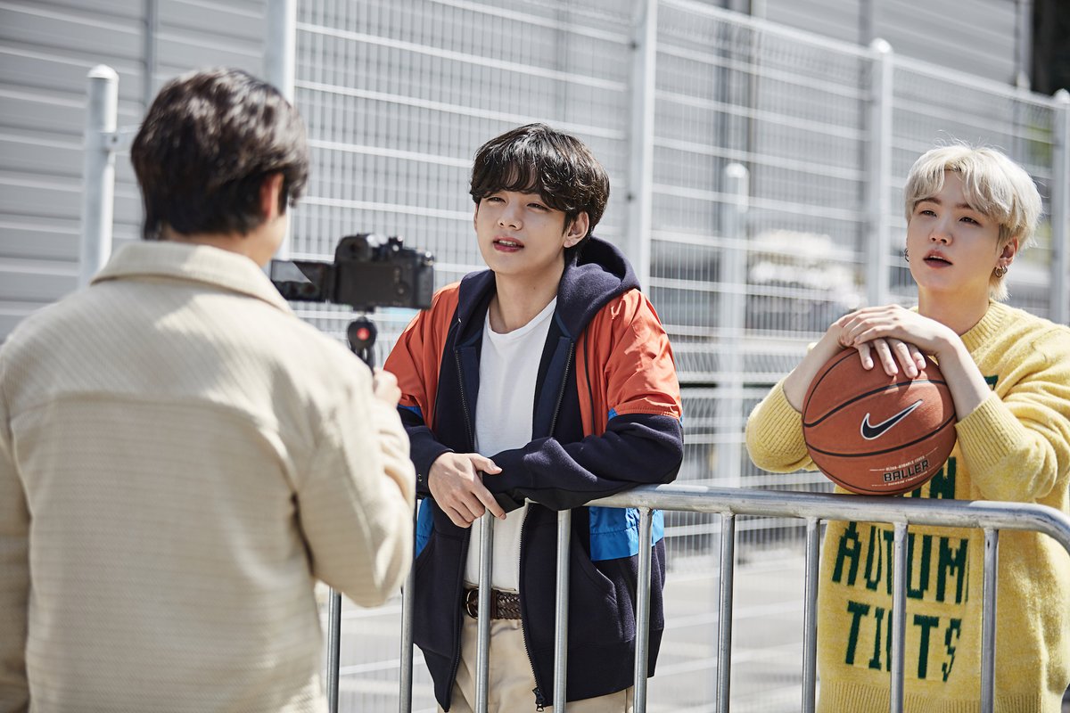 Some behind the scenes footage from the upcoming Special Film with BTS for you. Who would win in a basketball match between V and Suga? 🏀 
Stay tuned for the 12th of December release!

#Hyundai #BTS #HyundaixBTS #Imonit #Nowyoureonit #CleanMobility #BecauseofYou @bts_bighit