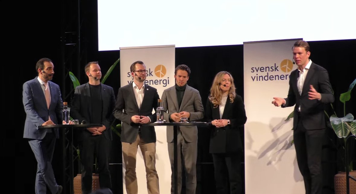 Vassa kollegan <a href="/AndersLilj/">Anders Liljeberg</a> modererar seminarium om havsbaserad vindkraft - en nyckel till industrins omställning. Med bl.a. <a href="/Rosencrantz_J/">Jessica Rosencrantz</a> <a href="/LorentzTovatt/">lorentztovatt @ threads</a> <a href="/rickardnordin/">Rickard Nordin</a> <a href="/armanteimouris/">Arman Teimouri</a> och företrädare från bl.a. Ovako. #svpol