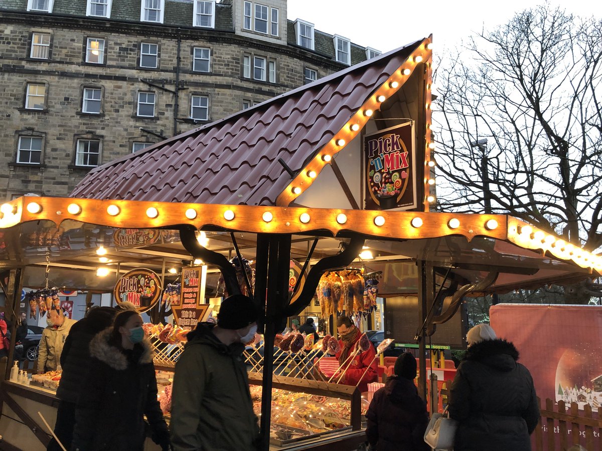We're giving you the chance to WIN one of 4 x £50 vouchers to spend on any food, drink, market stalls and fairground rides at Harrogate's Christmas Fayre! ⭐️ 

All you need to do is LIKE &amp; RETWEET this post - we'll pick 4 winners at Midday tomorrow 🤞