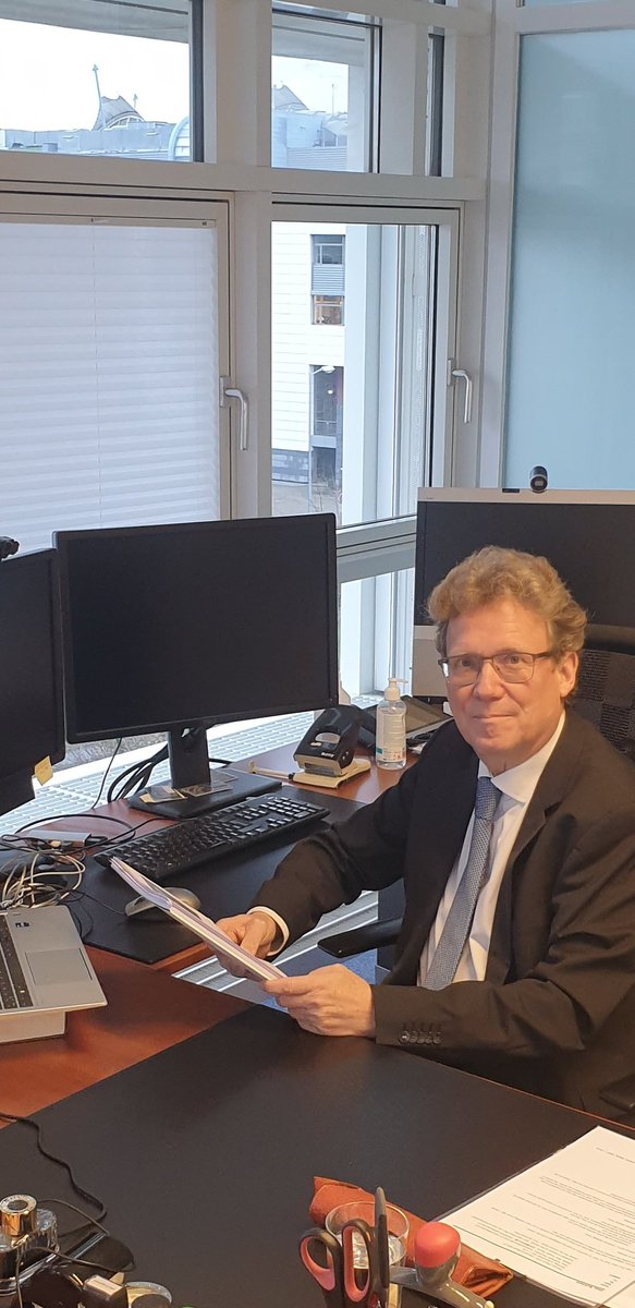MPI_Luxembourg's tweet photo. .@burkhard_hess from @MPI_Luxembourg has been nominated to become a member of @PKU1898 Global Faculty Initiative. His inaugural lecture focuses on "The Future of Dispute Resolution: the Role of Comparative Law. #CPLJ as an Example of Contemporary Research and Collaboration" https://t.co/y4ifinyjyq