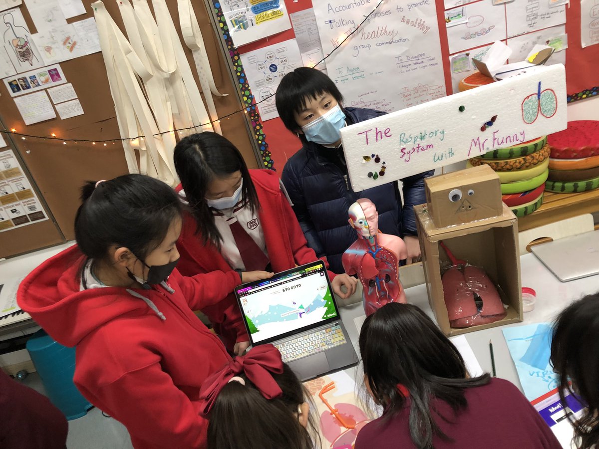 schmudkr's tweet photo. G5 presents their knowledge of the #humanbody systems to lower primary grades with their interactive models in our self made children’s museum! So much growth and fun! #socialskills #myCISB #pyp https://t.co/G0AbivNauF