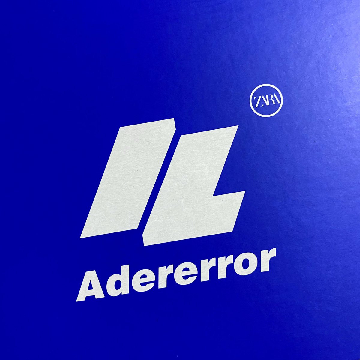 maverick_922's tweet photo. ADERERROR x ZARA、箱もコラボ仕様☺️
#ADERERRORxZARA #BeGenerationAZ https://t.co/RFUpXEIivr