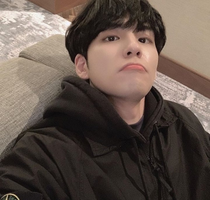 ariakorea's tweet photo. DAY6 üyesi wonpil, solo olarak bir debut albümü üstünde çalıştığını duyurdu. #WONPIL #DAY6 https://t.co/i8tEORu2cr