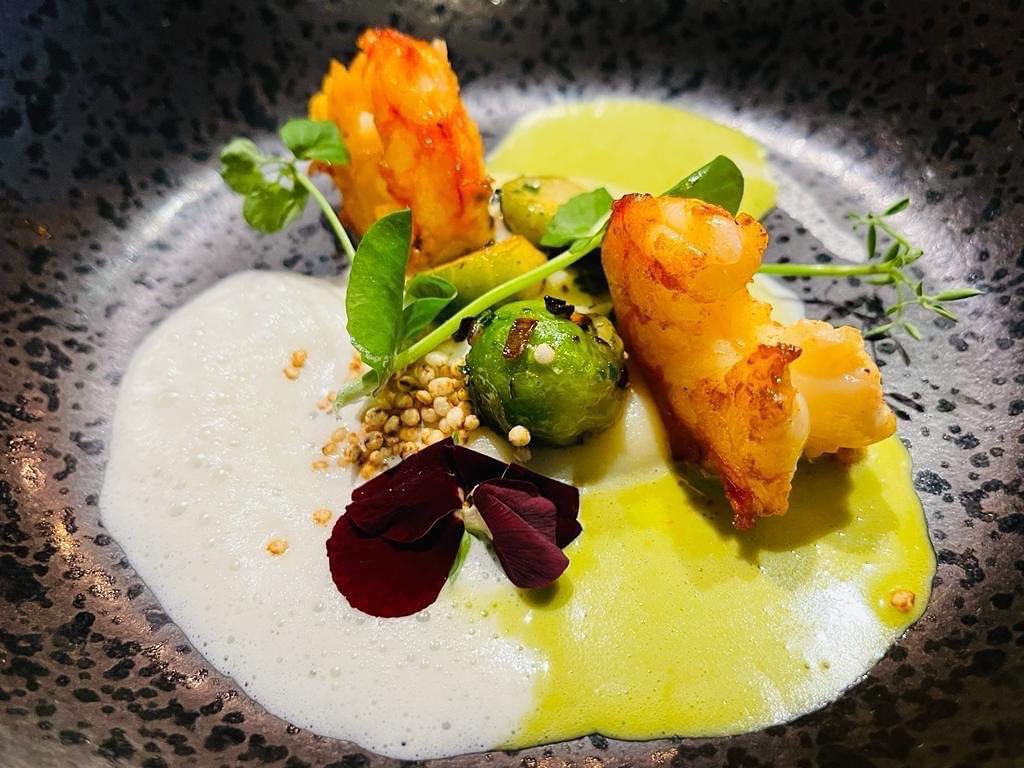 Met vrienden of (zaken-) relaties of collega’s lekker even lunchen! Ook al werk je thuis dan is het juist leuk om er even tussenuit te gaan en buiten de deur af te spreken. Ook de avonden hoeven niet saai te worden, we komen graag naar je toe en maken het bij jou thuis gezellig