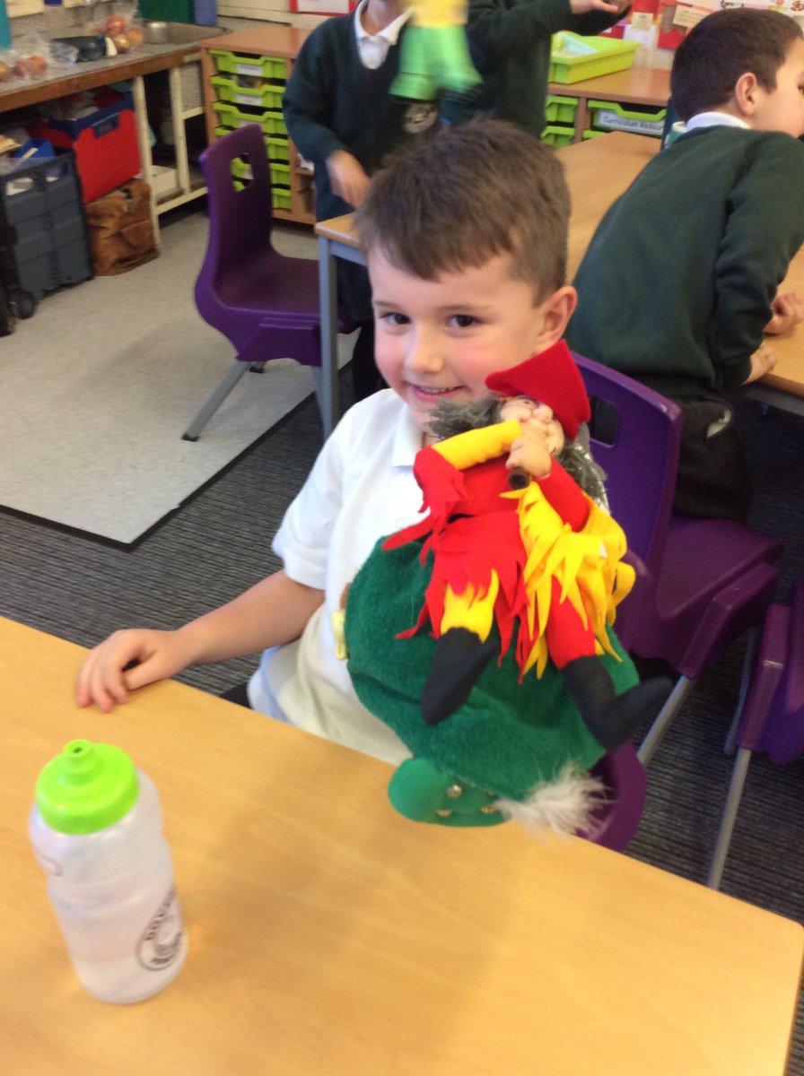 This week, we have enjoyed exploring different puppets as part of our DT topic! 🌟 #2C #puppets