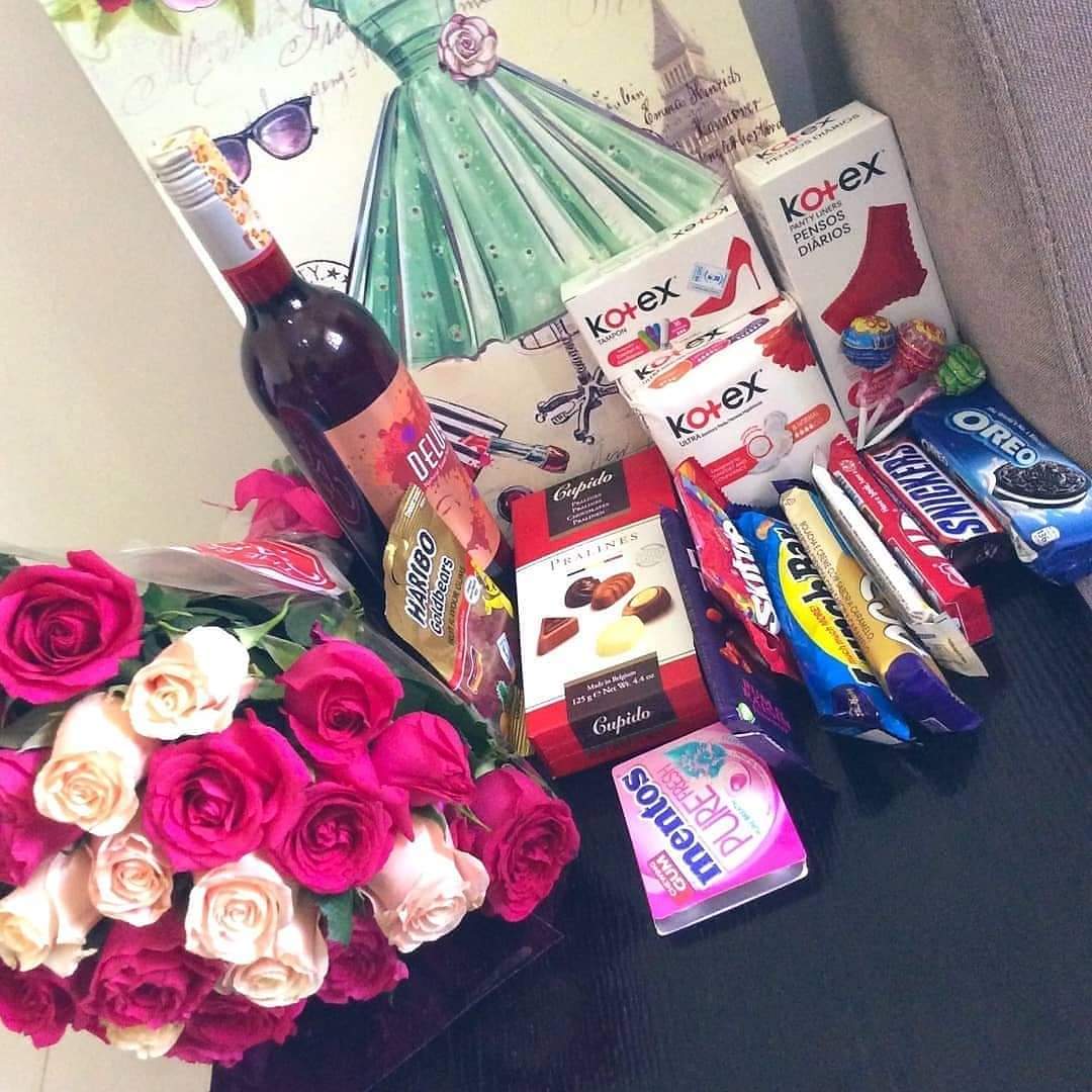 The_RedCareBox's tweet photo. Some wine🍷, Flowers 💐 and Chocolates 🍫 are just the way to light up a lady’s day 😉.

Send one of our care packages to the ladies in your life ☺️.

#TheRedCareBox🎀
#SpreadingLoveOnePackageAtATime🎁
#OnTheFlowEssentials https://t.co/axFnZ5IOJR