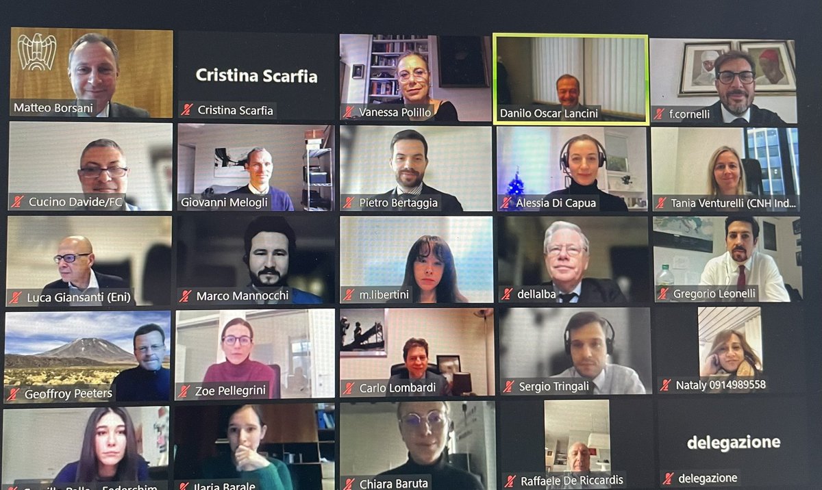 🗓#8dicembre | Partecipata riunione di coordinamento del Sistema <a href="/Confindustria/">Confindustria</a> a #Bruxelles, con rappresentanti istituzionali, associazioni e società di consulenza, per discutere priorità in commissione <a href="/EP_Trade/">INTA Committee Press</a> e dossier di politica industriale.  
Il Sistema 🇮🇹 in 🇪🇺c’è!