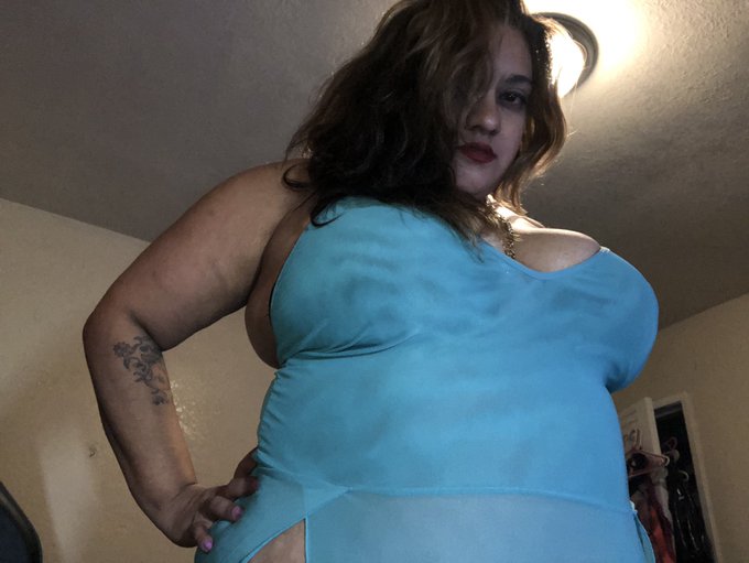 I cammed a couple hours ago for the first time in a while! Def plan on doing it more I had fun 😜😜🌺🌺🌺💕💕💕💋💋💋<a href="/tag/mvsales"class="tags"><span>#mvsales</span></a>