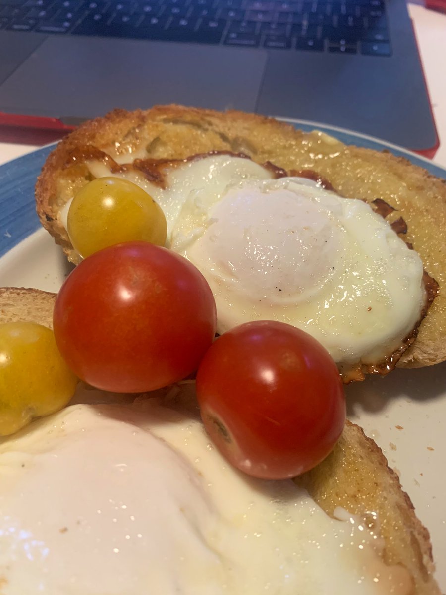MagnersFarm's tweet photo. Working breakfast. 
Eggs of course! 
On #FarmhouseCafe sourdough with home grown organic tomatoes 🍅 https://t.co/Wkg1dQQWSe
