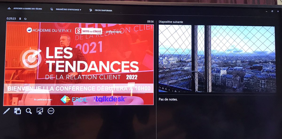 CaroBouteiller's tweet photo. En direct de la Tour Eiffel ☀️les tendances de la relation client 2022 @ThierrySpencer #academieduservice https://t.co/44BsC51NrL