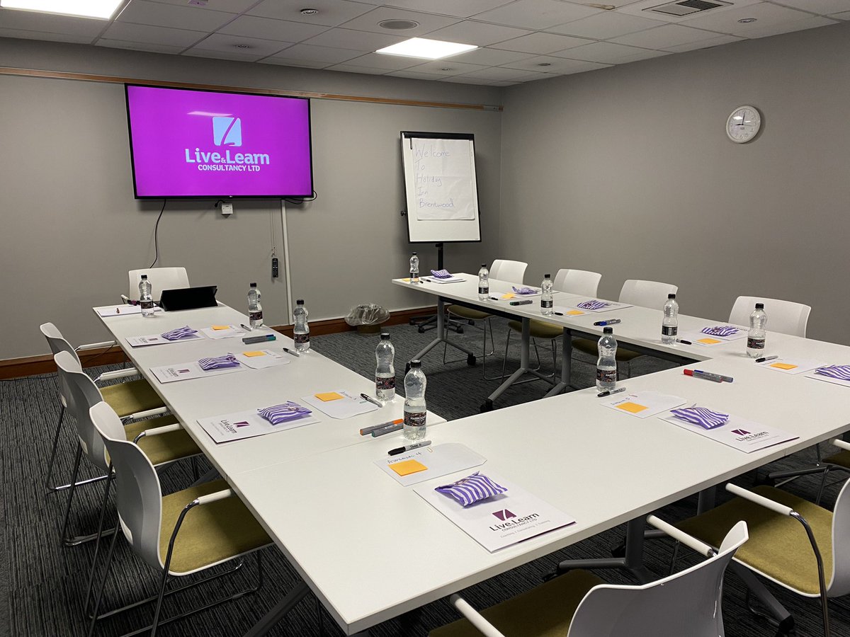 PaulLiveLearn's tweet photo. Ready for a day of #Appraisal Skills training. How do you review your teams half or full year? @LiveAndLearnLtd @paulkitchen2 https://t.co/JWfPSSQNAN