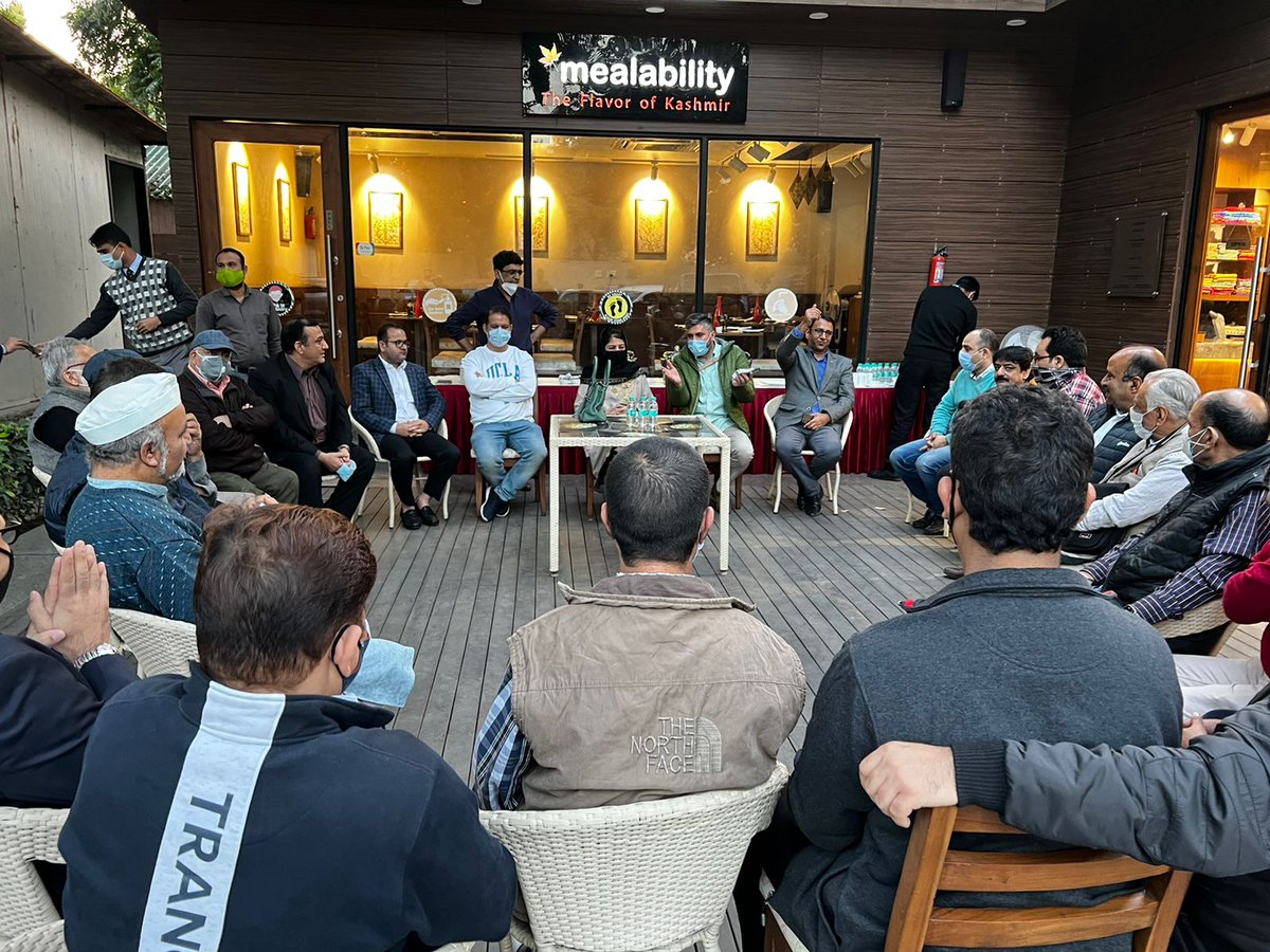 jkpdp's tweet photo. Party President @MehboobaMufti held a detailed interaction with members of Kashmiri Pandit Community living in various parts of Delhi-NCR in New Delhi. https://t.co/IH3DQaNDka