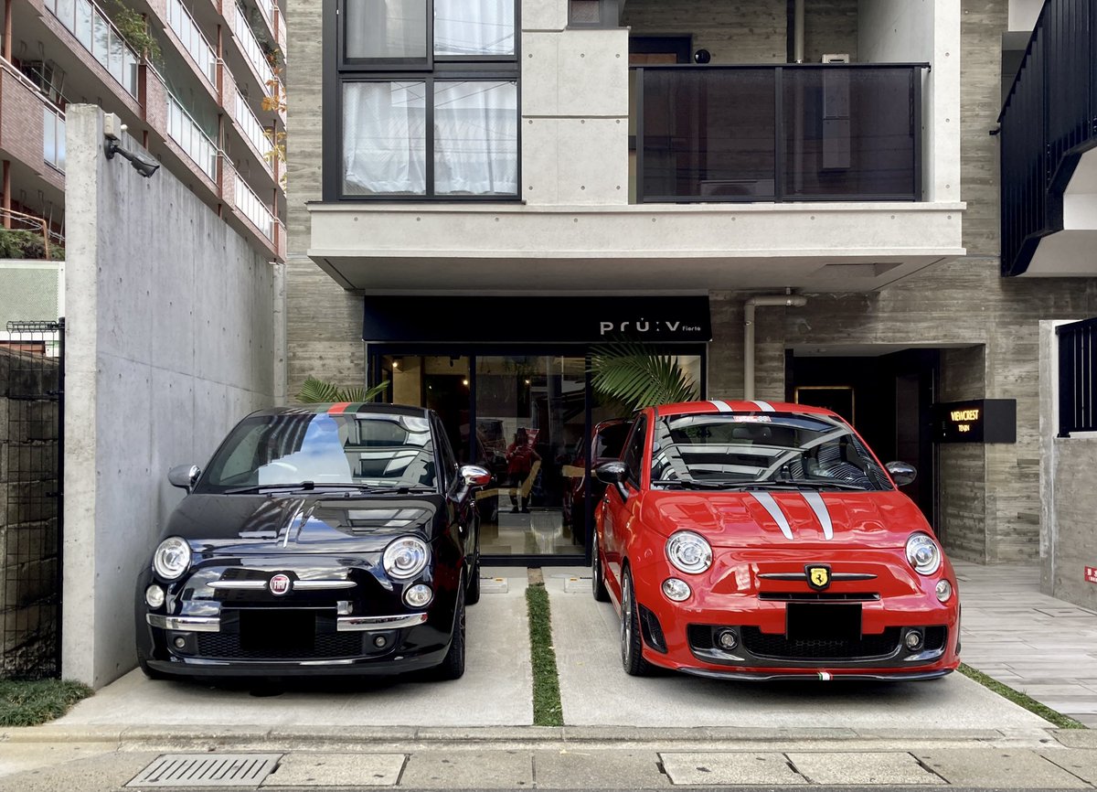 magnum9states's tweet photo. トリブートフェラーリとバイグッチ
髪きらる前から撮影会! 中々の並び
通り行く人の視線も何時もに増してw
#アバルト695
#フィアット500
#pruv #pru_v
#プルーヴ https://t.co/aVU0S7ZFP7
