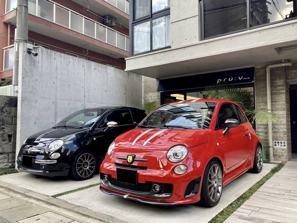magnum9states's tweet photo. トリブートフェラーリとバイグッチ
髪きらる前から撮影会! 中々の並び
通り行く人の視線も何時もに増してw
#アバルト695
#フィアット500
#pruv #pru_v
#プルーヴ https://t.co/aVU0S7ZFP7