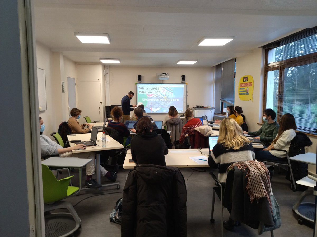 canope_78's tweet photo. Coopération, conseils au programme de l'atelier en présentiel "Exercices #interactifs : créer et diffuser des exercices interactifs en #classe ou à distance"à l'atelier #canopé de Marly. @reseau_canope @ThierryVeillard #1erdegré #école #français https://t.co/zFHJZtR82t